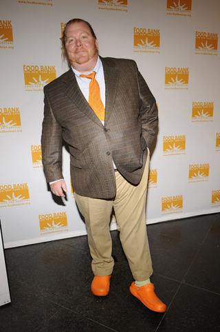 Illustration for article titled Some Stars Looked Good Enough To Eat At The Food Bank NY Event